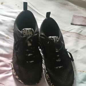 Brooks Black and White Sneakers